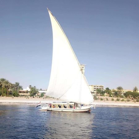 Nile Felucca Adventure Hotel Aswan Exterior photo