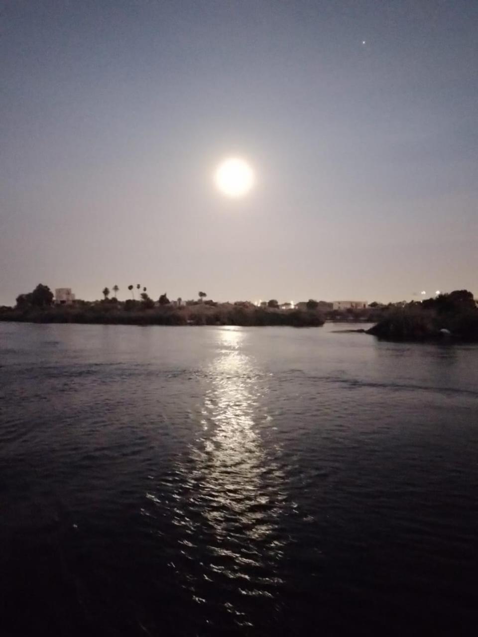 Nile Felucca Adventure Hotel Aswan Exterior photo