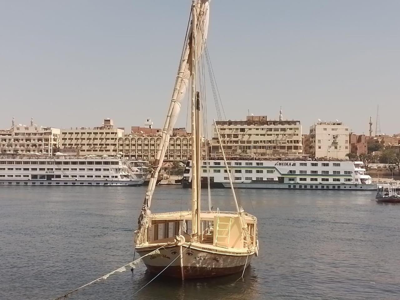 Nile Felucca Adventure Hotel Aswan Exterior photo